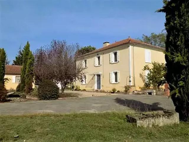 Seissan 32260 Achat / Vente maison 9 pièces t9