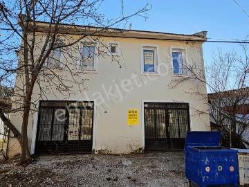 Sekide Kaçırılmayacak Fırsat: Ev + Dükkan + Arsa