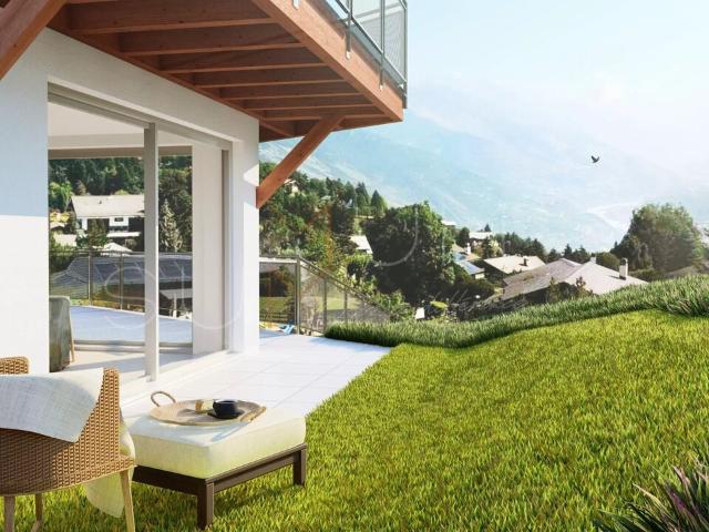 Selten – 3.5 Zimmer Wohnung mit Panoramablick und privatem Garten