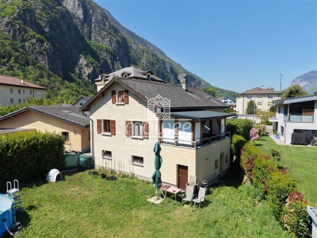 Selten auf dem Markt – Villa mit Studio und hohem Potenzial!