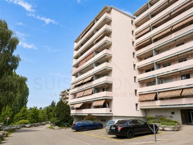 Selten in Freiburg – Vollständig renovierte, moderne Wohnung mit Parkplatz