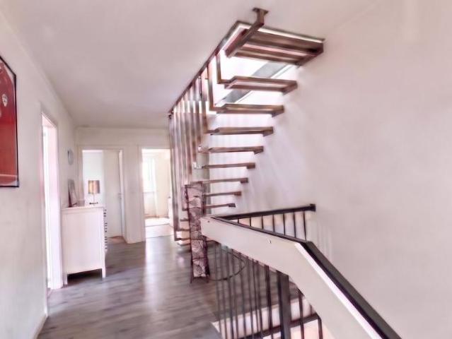 Selten! Renoviertes 6 Zimmer Triplex Penthouse, zentrumsnah