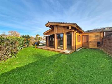 Selten zum Verkauf – Villa nur einen Steinwurf vom See entfernt