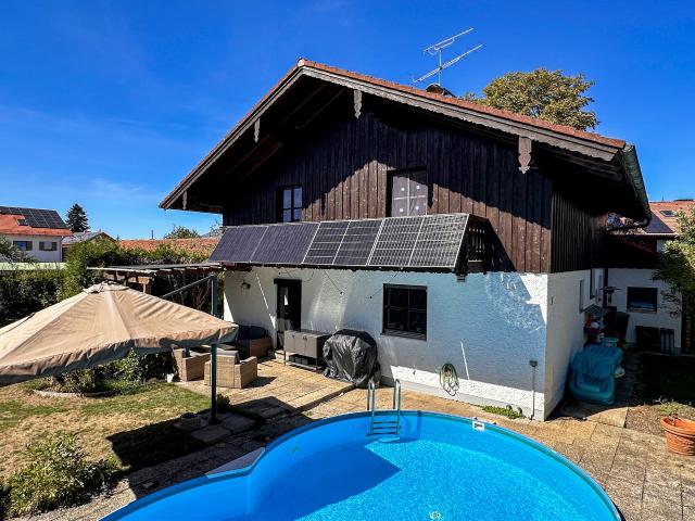 Seltene Chance EFH mit Garten, Pool und viel Platz!