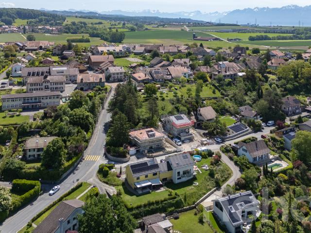 Seltene Gelegenheit: neues Doppelhaus bereit zur Auslieferung, Blick auf die Alpen