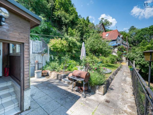 Seltene gelegenheit am fusse des kahlenbergs: haus mit 835 qm eigengrund zu kaufen + ca. 2500 qm anschließenden, sehr günstigen Pachtgrund zu übernehmen!
