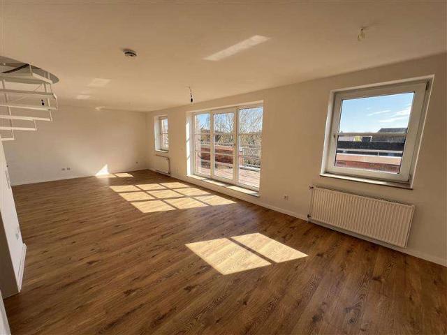 Seltene Gelegenheit: ein Zuhause der Extraklasse mit Dachterrasse und über zwei Etagen mit viel Rau
