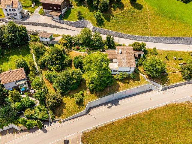 Seltene Gelegenheit für Bauherren und Investoren rund 1'426 m² Bauland mit vielseitigem Entwicklungspotenzial