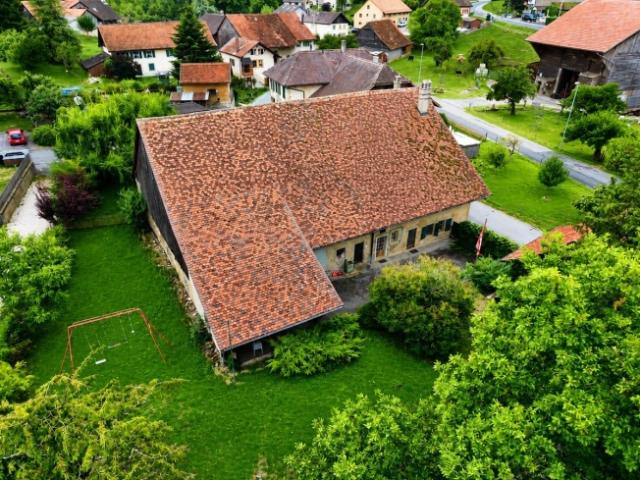 Seltene Gelegenheit in Villars Mendraz, eine Immobilie, die neu erfunden werden sollte