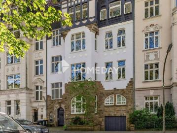 Seltene Kreuzviertel Maisonette im Jugendstilhaus mit Balkon & Altbaucharme