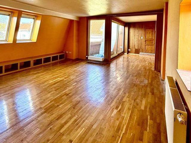 SELTENE PENTHOUSE WOHNUNG IN BERLIN MOABIT