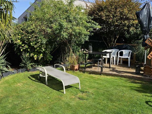 Seltene Traum Riesen Maisonette mit großem Sonnengarten, Kamin, Wintergarten in ruhiger Top Lage