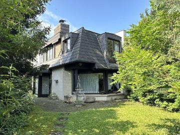 Seltene Villenliegenschaft mit parkähnlichem Grundstück und Erweiterungspotenzial in Bestlage von Wien Mauer | ZELLMANN IMMOBILIEN