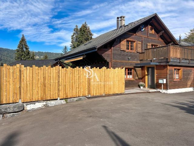 Seltenes und wunderschönes Familienchalet zur Miete im Herzen von Les Paccots
