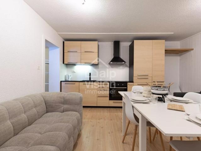 SELTENES EXKLUSIVES 2,5 ZIMMER APPARTEMENT AM FUSS DER PISTEN – 4 TÄLER