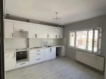 Selvilitepe Mahallesinde Zemin Kat Kiralık Daire