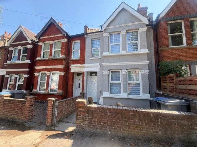 Selwyn Road, Willesden, NW10 4 bed house to rent £2,994 pcm £691 pw