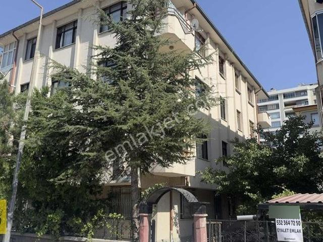 Selçuk Ecza Deposu Arkasında 3+1 Kiralık Daire