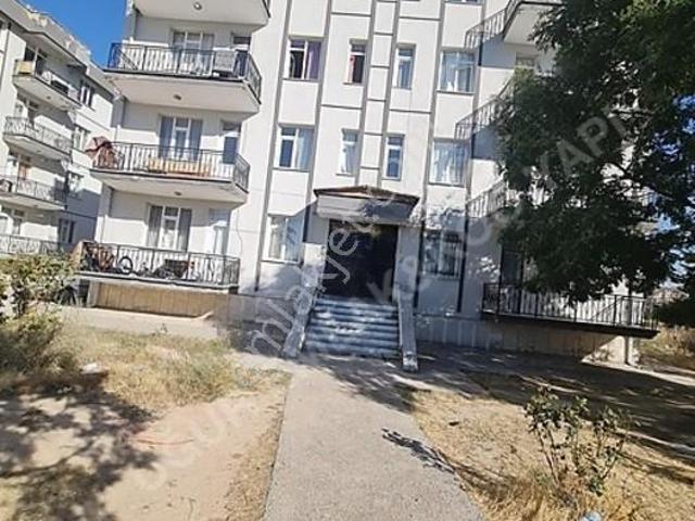 Selçuk Üni Karşısı, Güney batı Cepheli, 2+1 Kiralık Daire