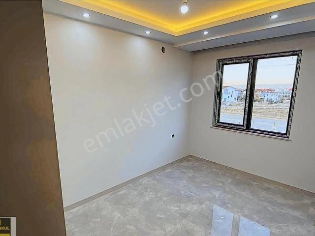 Selçukbey De 2+1 Lüx Suit Dare