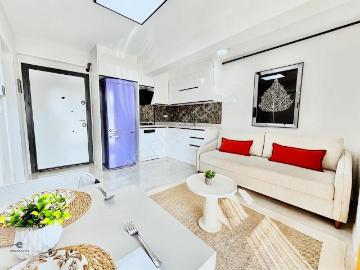 Selçukbey Mahallesind Merkezi Konumda Eşyalı Kiralık Suit Daire