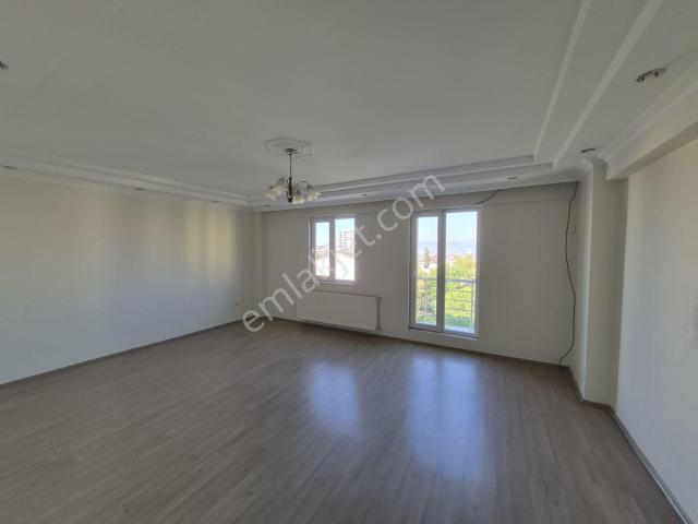 Selçukbeyde 3+1 Kiralık Geniş Ferah Lüks Daire