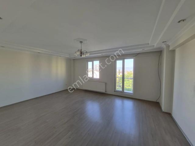 Selçukbeyde 3+1 Kiralık Geniş Ferah Lüks Daire