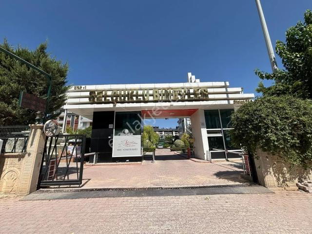 Selçuklu Binevler Sitesi'nde 180 M² Lüks 3+1 Satılık Daire
