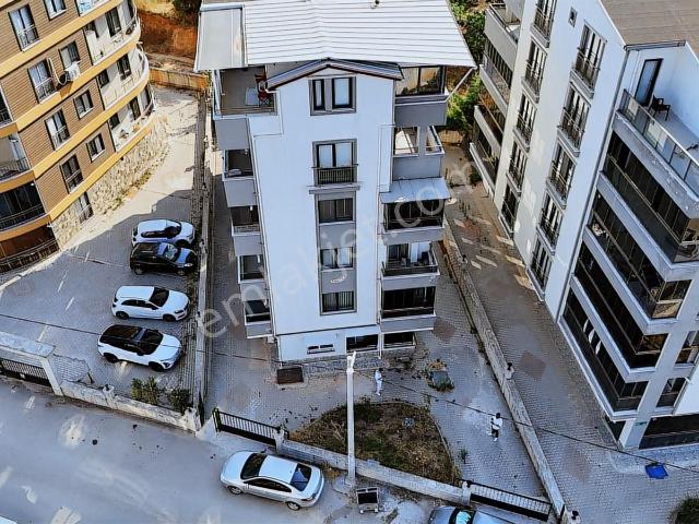 Selçuklu Gayrimenkul'den Site İçerisinde 2+1 Bahçe Katı Daire