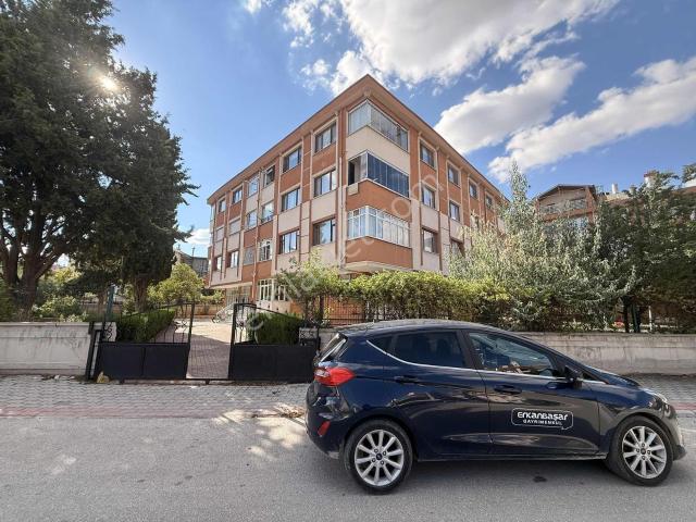 Selçuklu Hüsamettin Çelebi'de Merkezi Isıtmalı 3+1 Satılık Daire