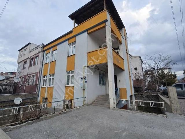 Selçuklu Köşebaşı Meskenli Kombili Güney Cephe 3 Kat+teras