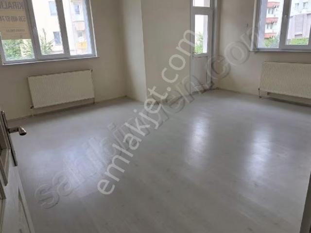 Selçuklu Mah. Kiralık Ara Kat 3+1 Daire