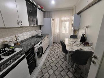 Selçuklu Mahallesi'nde Satılık Ferah Ve Bakımlı 3+1 Daire
