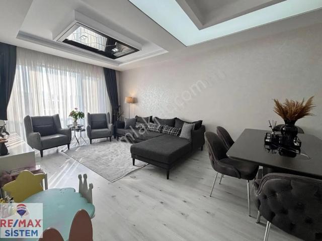 selçuklu Mahallesinde Site İçinde Satılık 3+1 Lüks Daire