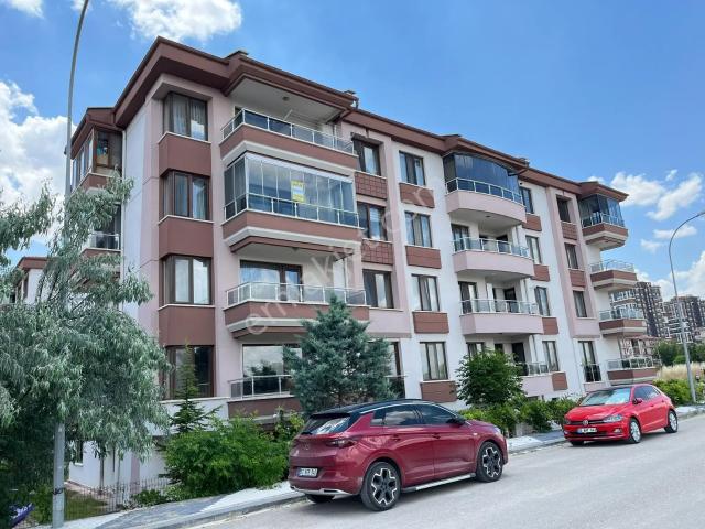 Selçuklu'da Site İçi Akarçay Manzaralı arakat afjetli Lüks 4+1