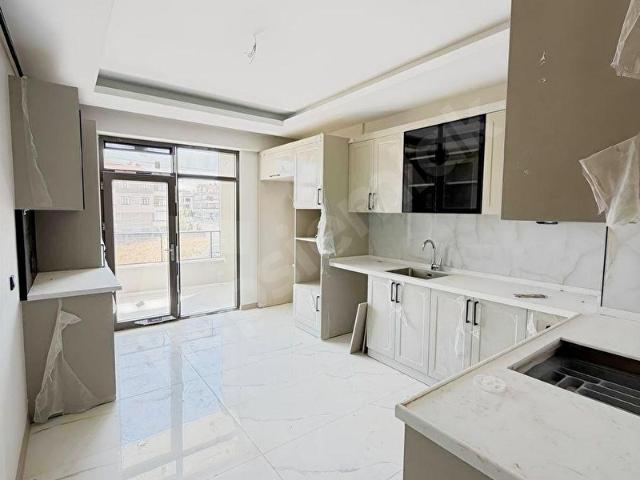 SELAHATTİN EYYUBİ MAH. 3+1 LÜKS ARA KAT DAİRE SATILIK