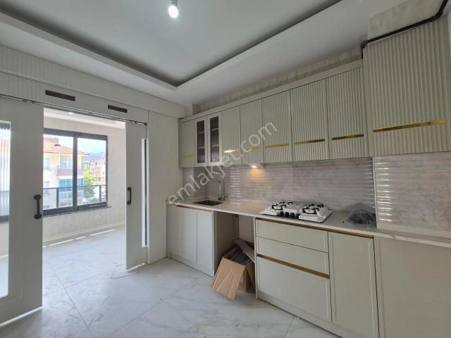 Selahaddini Eyyubi'de Satılık Cam Balkonlu 3+1 Sıfır Daire