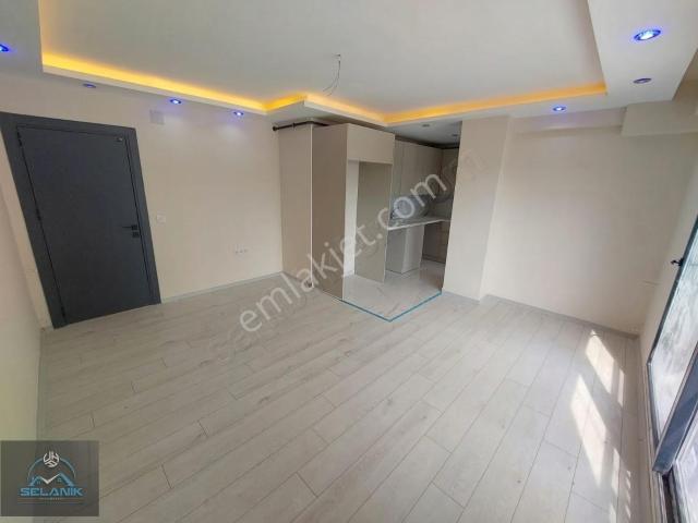 Selanik'ten 100.yıl Kriminal Civarı Full Donatılı Sitede 3+1