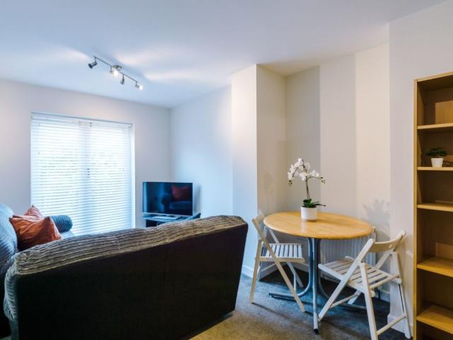 Selborne Gardens, Newcastle NE2, 2 bed terraced house to rent, £802 pppm | PrimeLocation