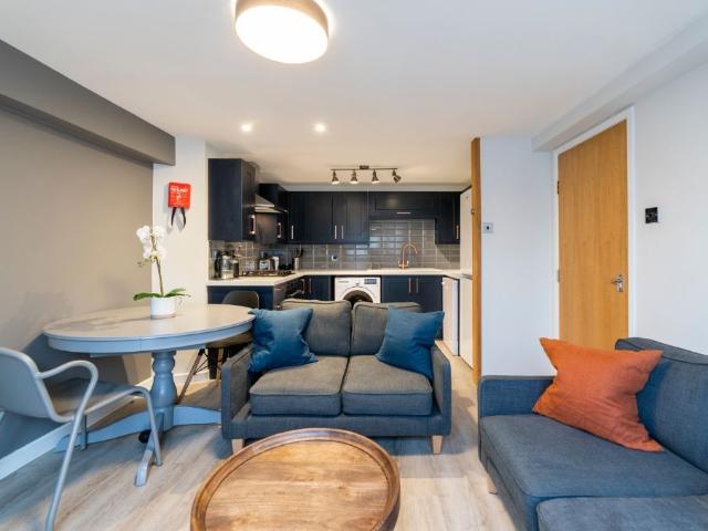 Selborne Gardens, Newcastle NE2, 4 bed terraced house to rent, £758 pppm | PrimeLocation
