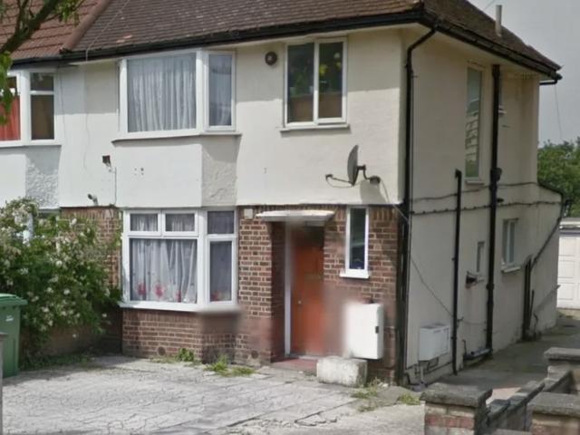 Selborne Gardens, London NW4, 2 bed maisonette to rent, £1,875 pcm | PrimeLocation