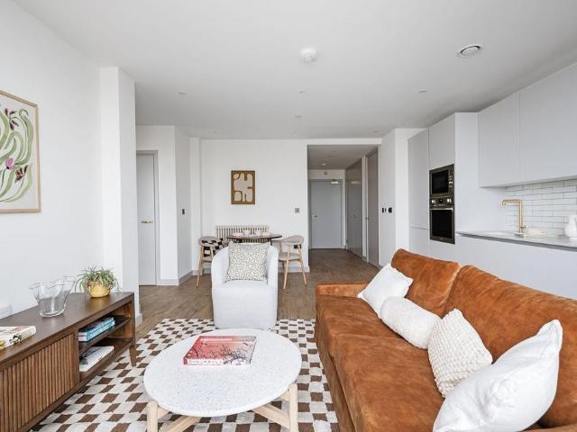 Selbourne Road, Walthamstow, E17 1 bed flat to rent £2,400 pcm £554 pw