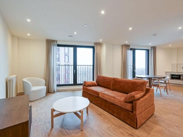 Selbourne Road, Walthamstow E17, 2 bed flat to rent, £2,935 pcm | PrimeLocation
