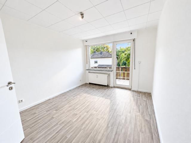 Selbst einziehen oder Kapitalanlage mit Vermietungsgarantie Moderne Wohnung mit Balkon und Garage