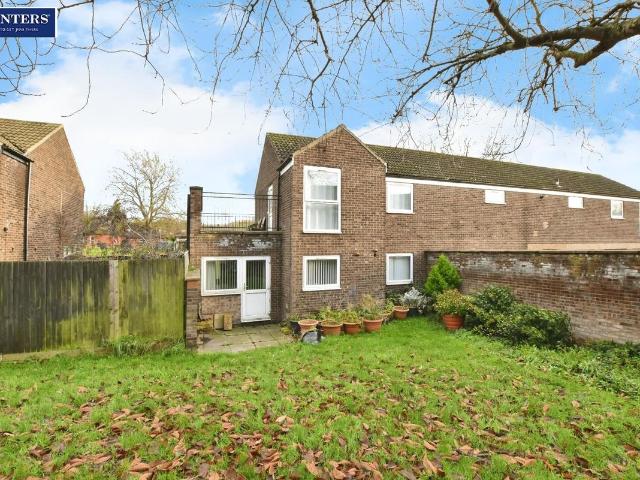 Selby Court, Scunthorpe DN17, 2 bed flat to rent, £595 pcm | PrimeLocation