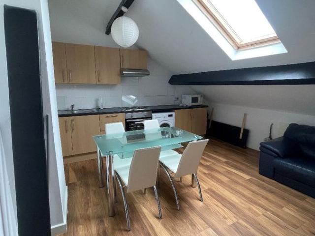 Selby Road, Leeds LS15, 1 bed flat to rent, £700 pcm | PrimeLocation