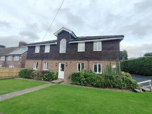 Selby Road, Uckfield TN22 1 bed flat to rent £875 pcm £202 pw