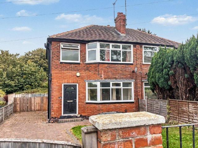 Selby Road, West Yorkshire LS15 3 bed semi detached house to rent £1,300 pcm £300 pw