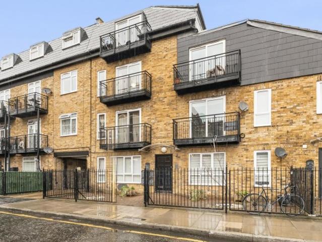 Selby Street, London, E1, 2 bedroom, Flat
