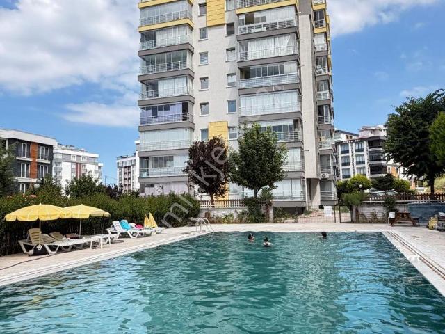 Selda Uçar'dan Full Deniz Manzaralı Site İçi 3+1 Kiralık Daire